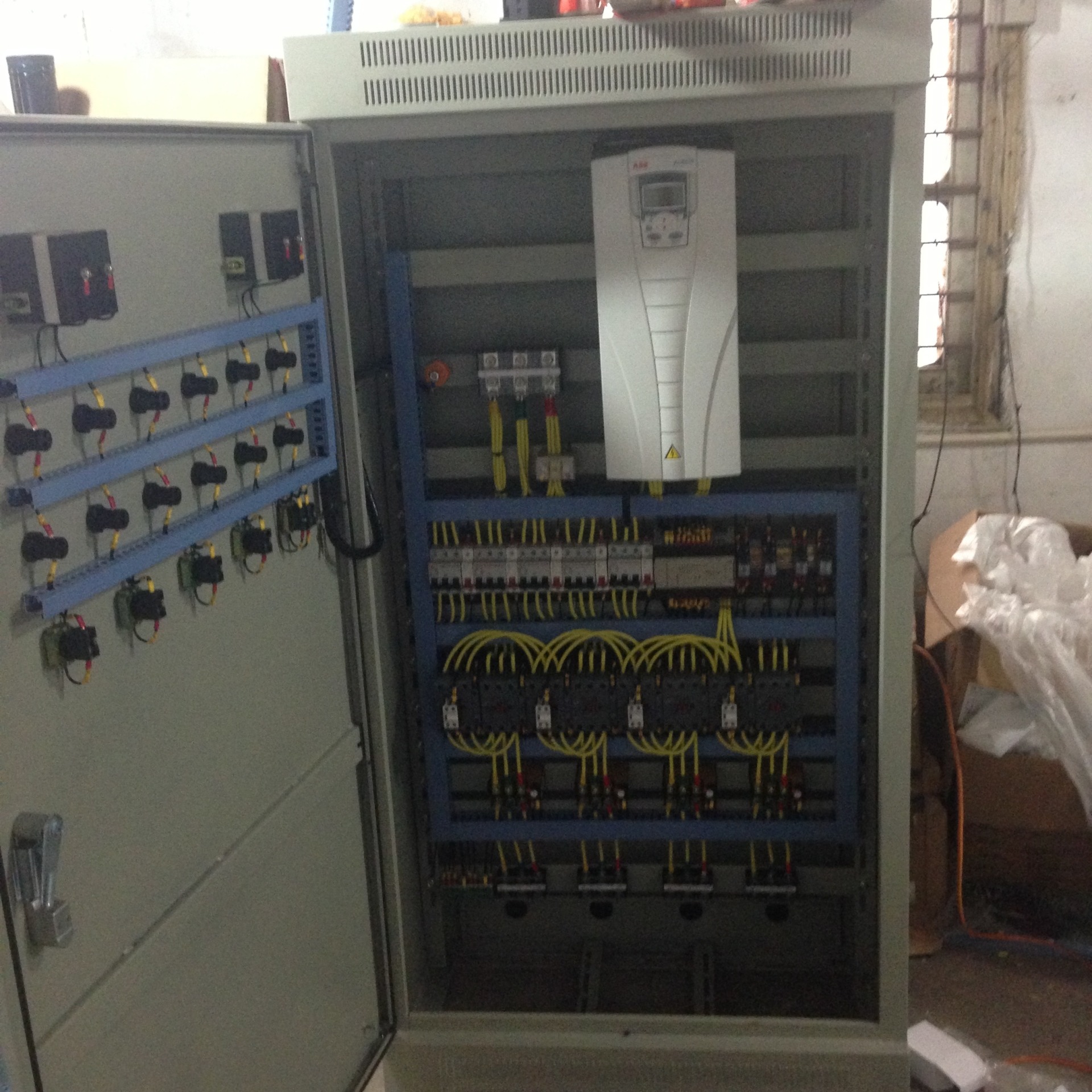 碳钢智能控制柜电力 不锈钢配电箱电表基业箱充电桩防护弱电箱控制柜