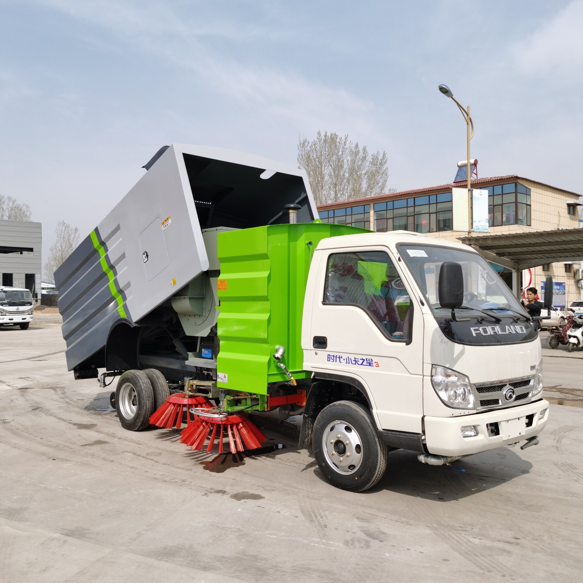 福田清扫车 5吨国六扫路车 道路保洁洗地车 中运威生产厂家