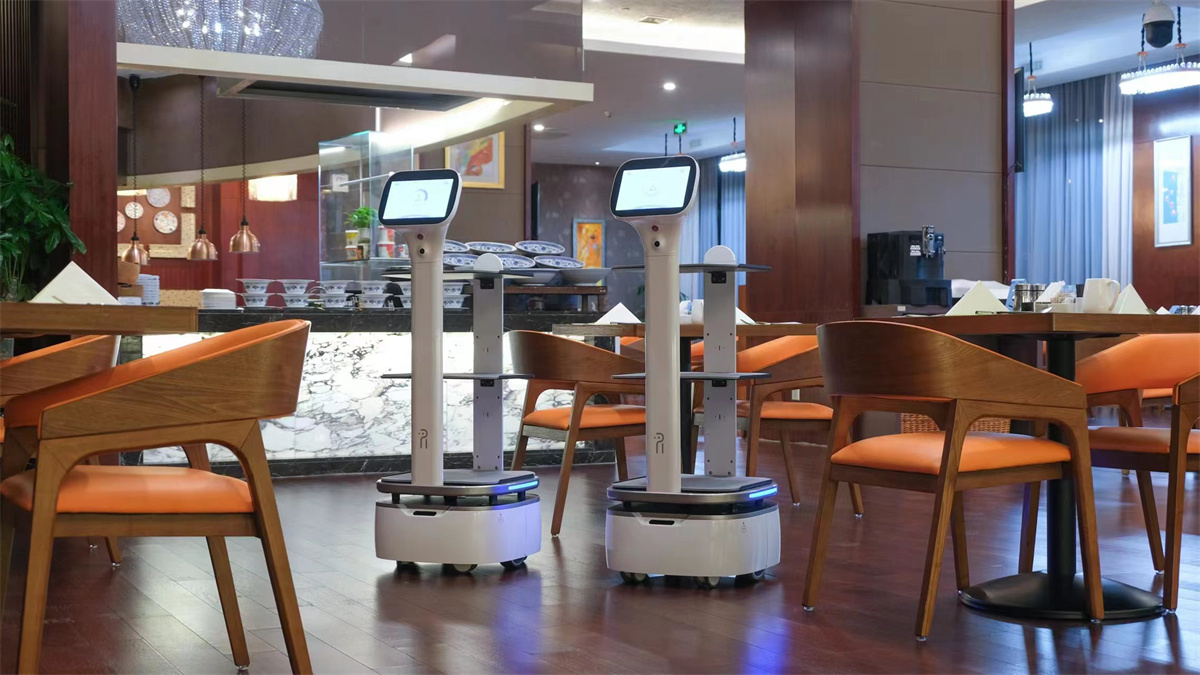 信日东上中餐厅带客机器人使用说明XHS-JQR新瀚生