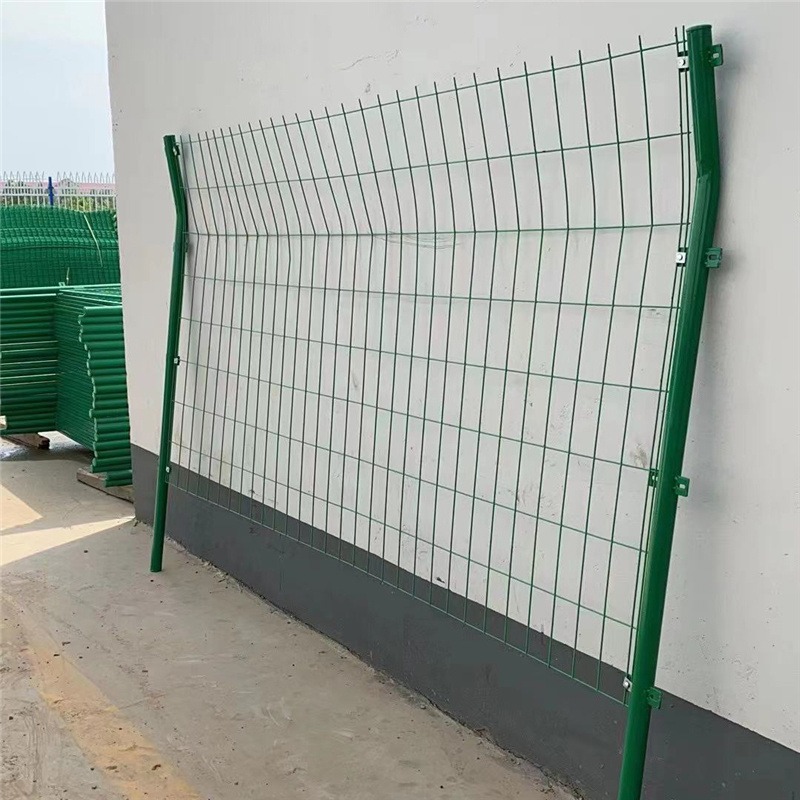 双边丝护栏网高速公路防护隔离双边铁丝围栏养殖圈地双边护栏网峰尚安图片
