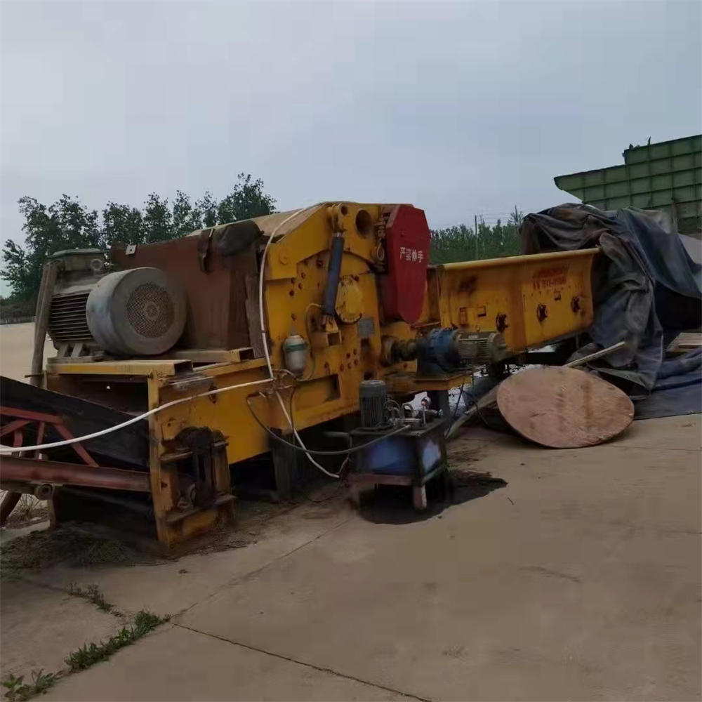 木屑破碎机 二手木材破碎机   二手移动式破碎机 3000型 1600型 来电咨询