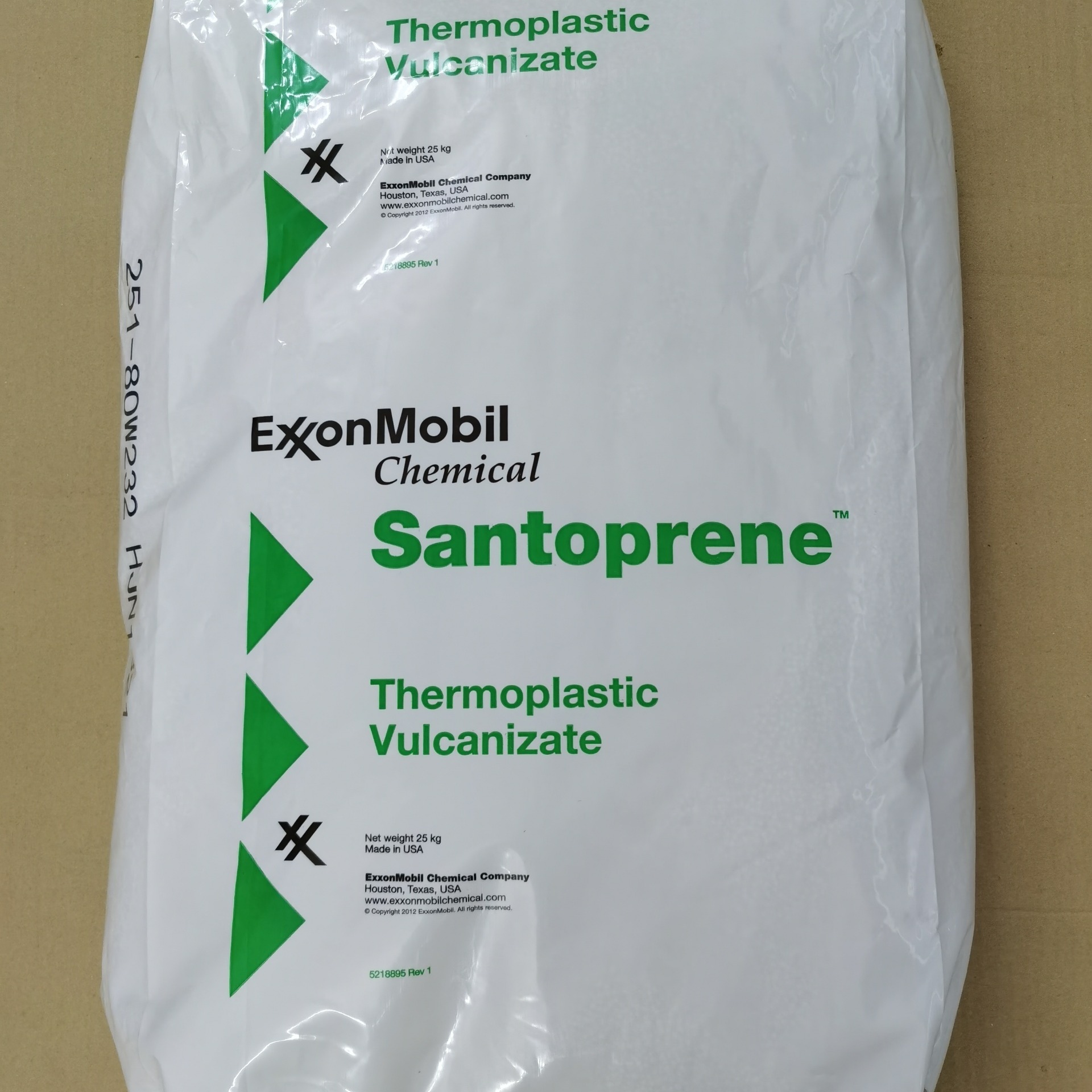 TPV 美国埃克森美孚Santoprene 8271-65 低摩擦系数 食品接触的合规性 耐臭氧性