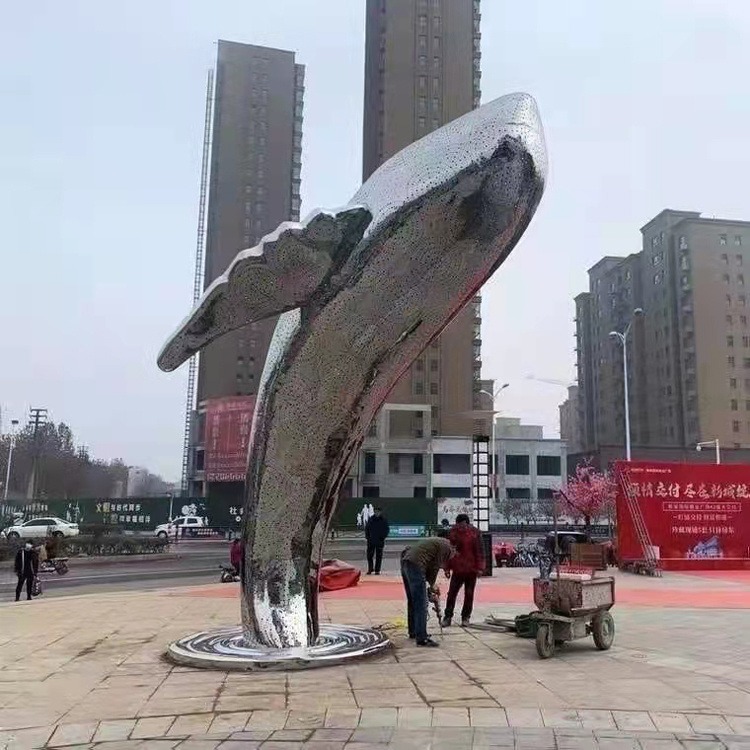 创意户外不锈钢鲸鱼出水雕塑落地发光鲸鱼尾巴景观大商场美陈摆件