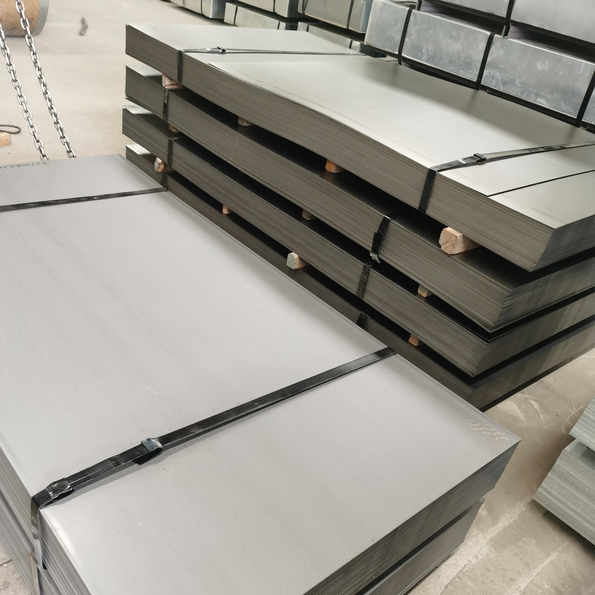 碳素结构钢 SPHC酸洗卷板 开平纵剪销售 酸洗钢板 规格齐全图片