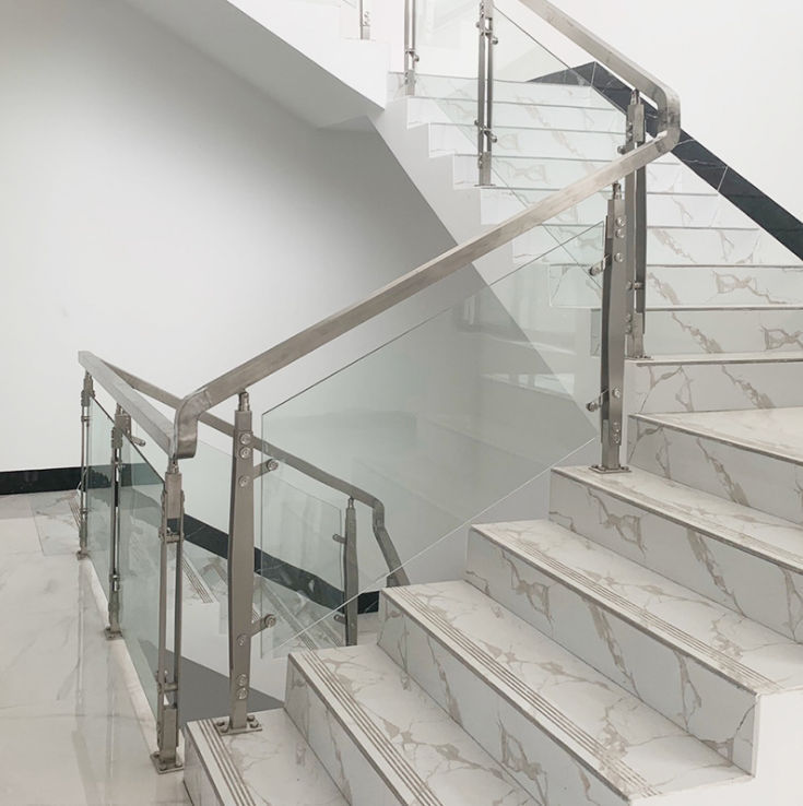 304不锈钢楼梯不锈钢立柱办公楼梯玻璃立柱量大从优图片