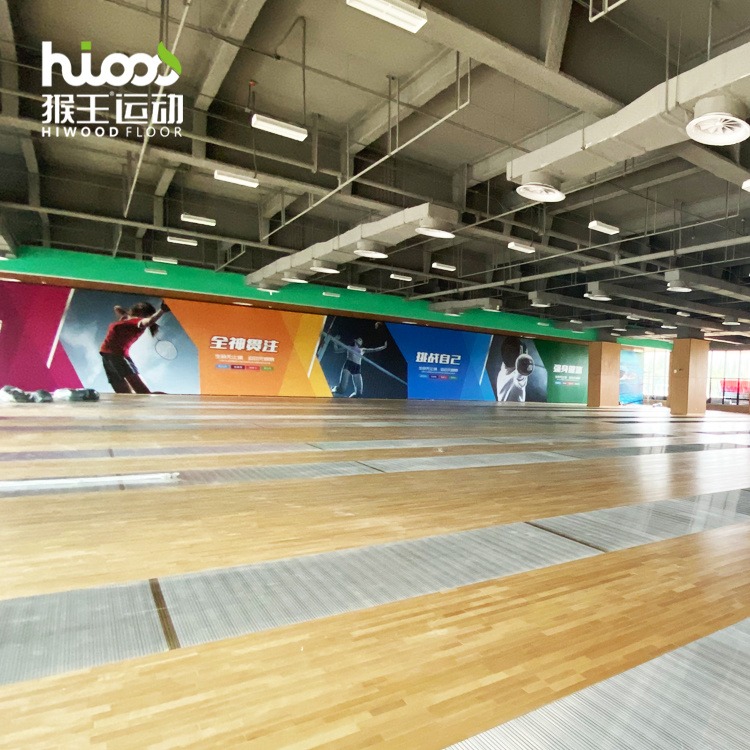 猴王运动地板实木篮球场馆铺设南浔工厂加工定制斜铺45度枫桦木地板2109HWH015