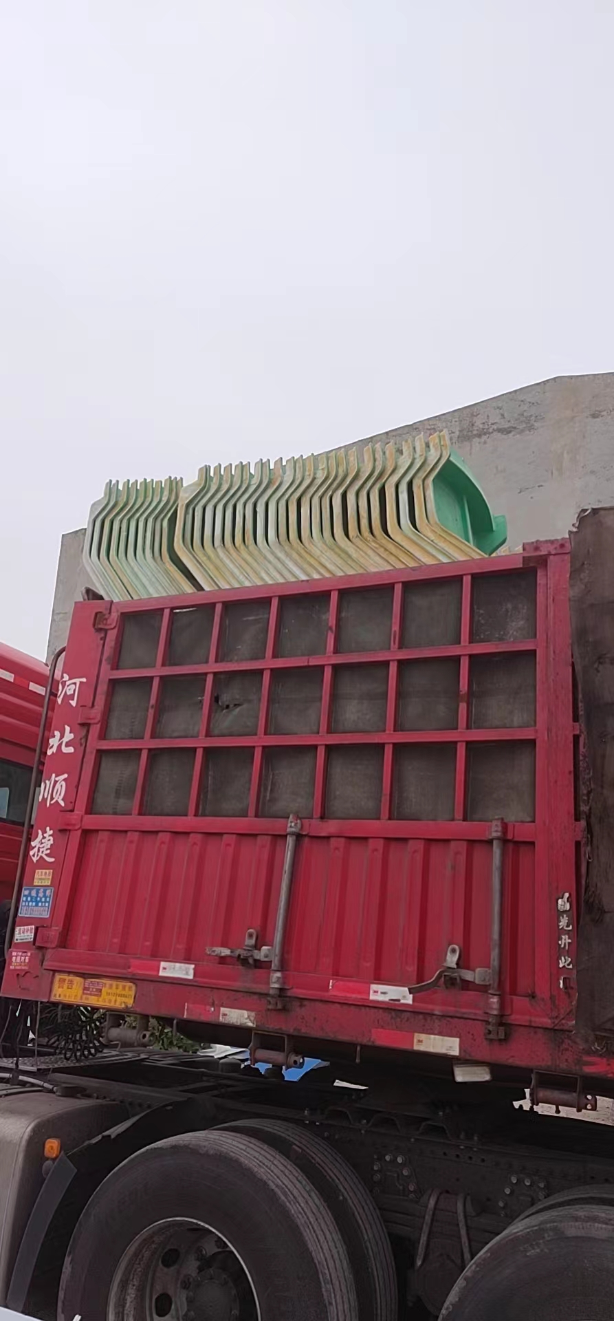河北鑫日圆形横流式工业冷却塔150T