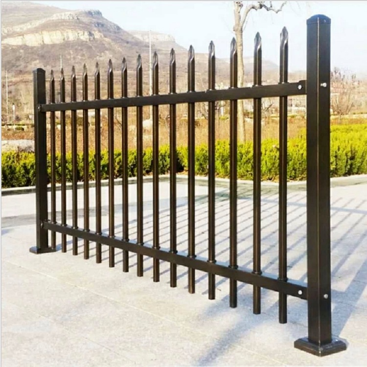甘肃兰州围墙护栏 喷塑围墙护栏 道路锌钢围栏价格 方元浩宇金属