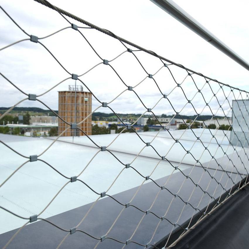 楼梯栏杆防护网运通网业景区吊桥桥梁不锈钢绳装饰网安装效果展示运通网业