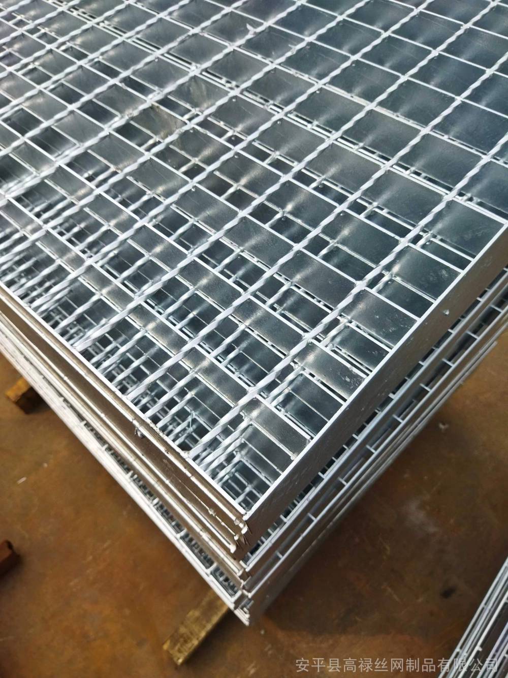 钢格栅板G405/40/50W、镀锌钢格栅板、钢格栅板40高、钢格栅板5mm厚 www.ganggeban66.com