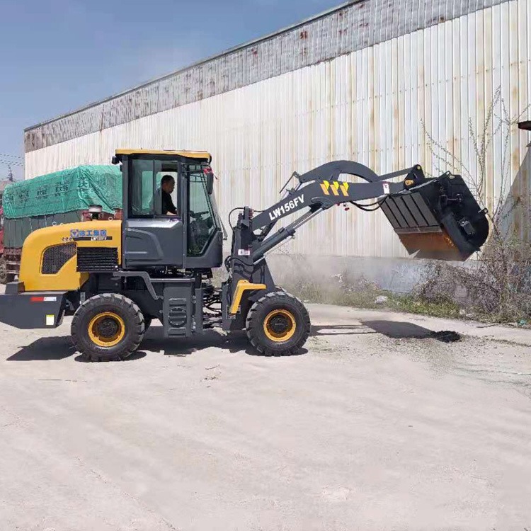 装载机扫地车 亚欧重工 S930马路扫地车 厂区扫路机 石子砂石清扫机