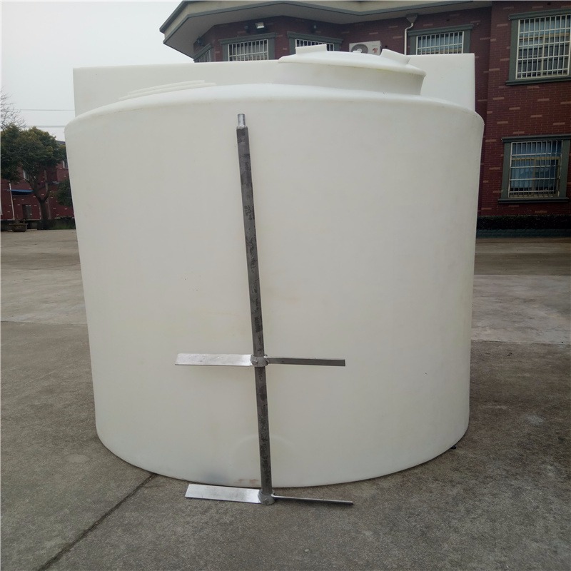 瑞通容器厂家直销 香港 1500L卧式搅拌桶 1500升 PE碱罐 1.5立方 带电机加药桶价格