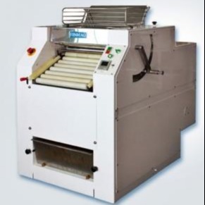 新麦商用烘焙设备 SM-303重复压面机 烘焙店压面片机