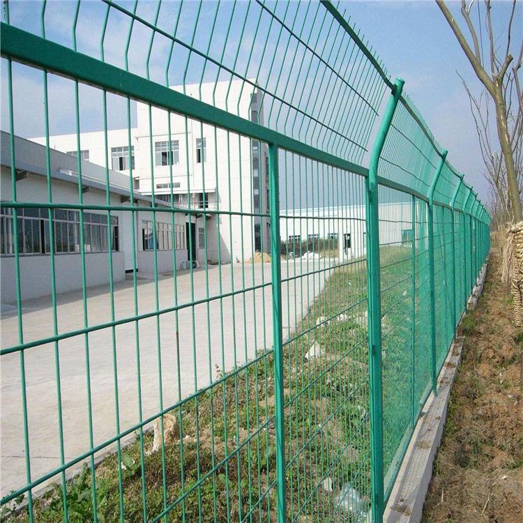 双边丝浸塑铁丝网 高速公路防护隔离网 养殖圈地框架护栏网