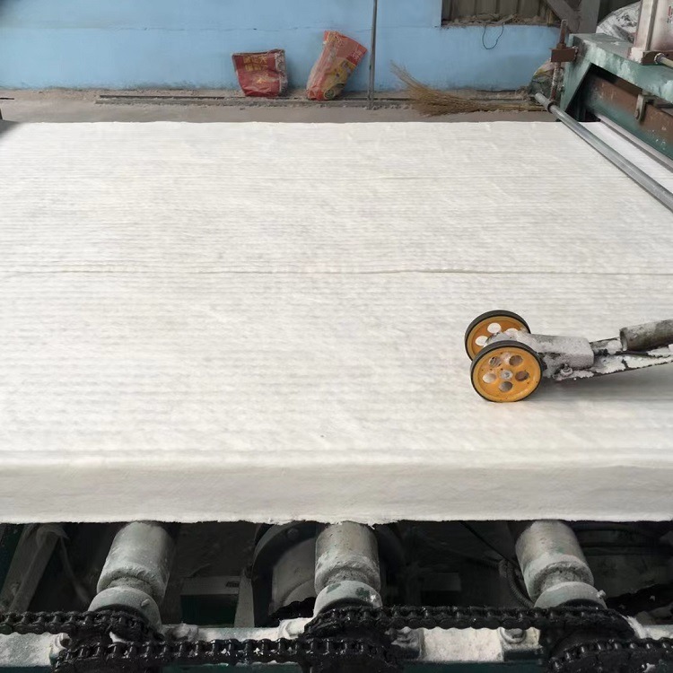 硅酸铝板10公分100kg/m3 防火硅酸铝针刺毡步步昇生产图片