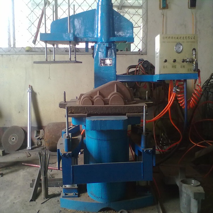 覆膜砂造型机  铸造造型机 震实造型机  铸造模具 翻砂造型机 射芯机  河北沧州科祥图片