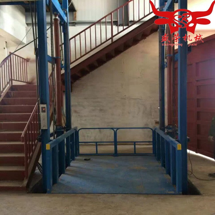 盛荣供应导轨式升降机 货物升降机 液压升降平台 工厂货梯 定做生产SJD2-6