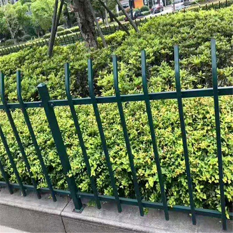 雄沃城市绿化带护栏 草坪围栏厂家 城市景观园林围栏 折弯绿化带护栏