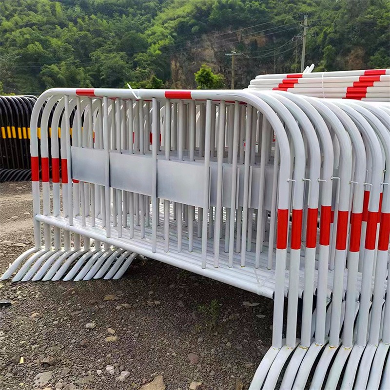 供应市政道路工地施工移动护栏 批发交通隔离移动护栏 铁马护栏峰尚安