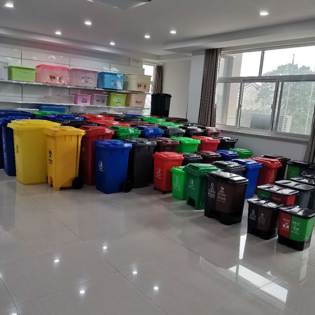 苏州塑料制造商 多规格垃圾桶 挂车环卫桶 120升社区分类垃圾桶