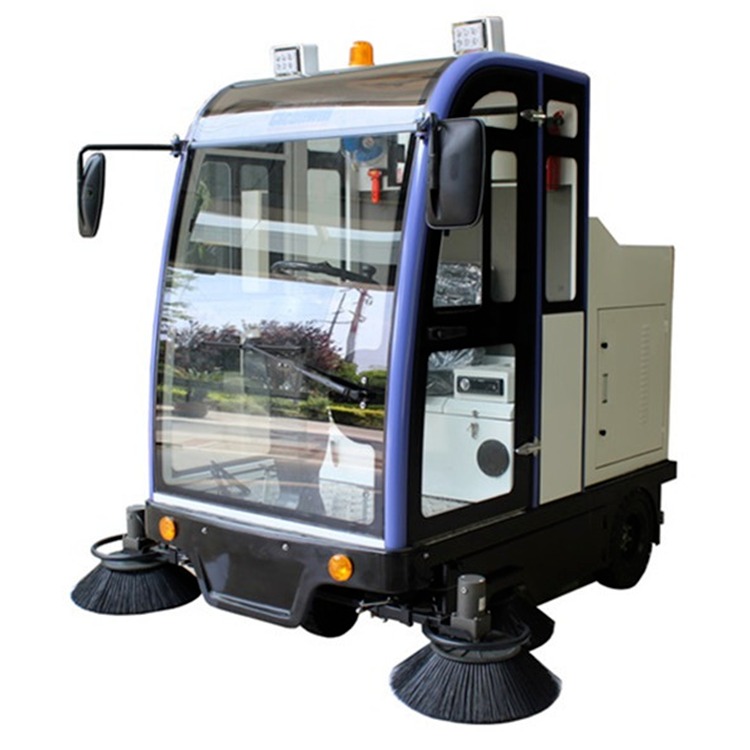 SD1800 驾驶式扫地机 公园清洁扫地车 地面清洁设备图片