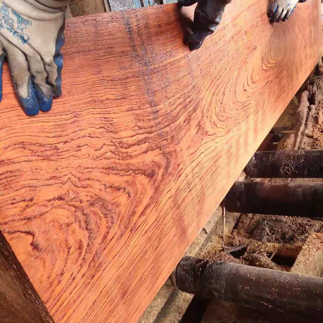 厂家供应高山巴花原木 板材以及原木加工服务 进口木材
