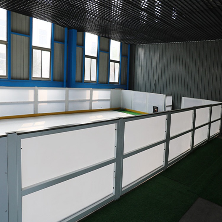 可定制仿真冰板赛道 旱冰场用人造仿真冰板 冰场围栏板