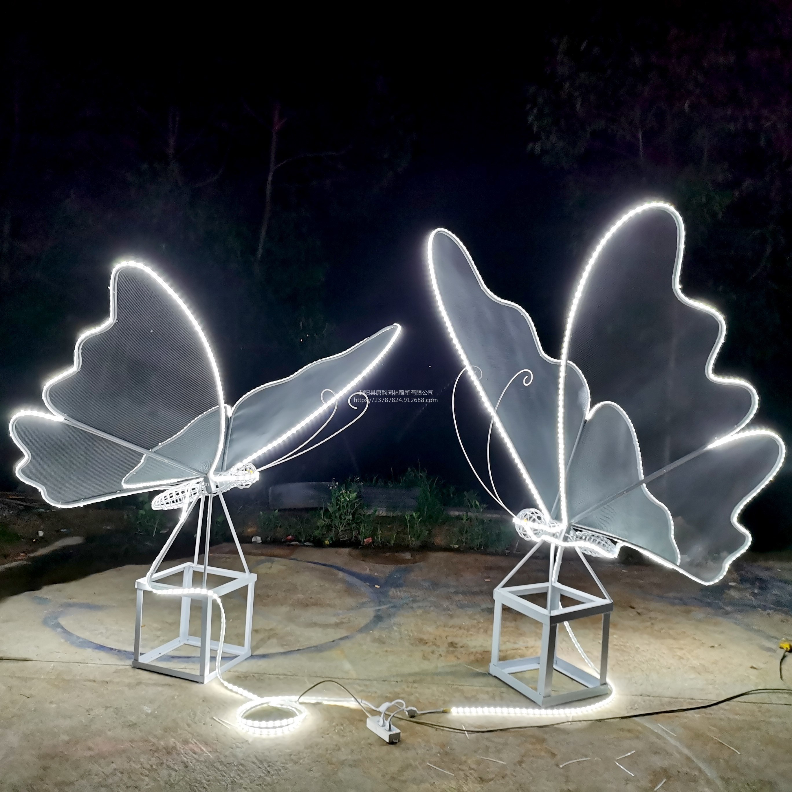 公园不锈钢发光蝴蝶雕塑制作厂家