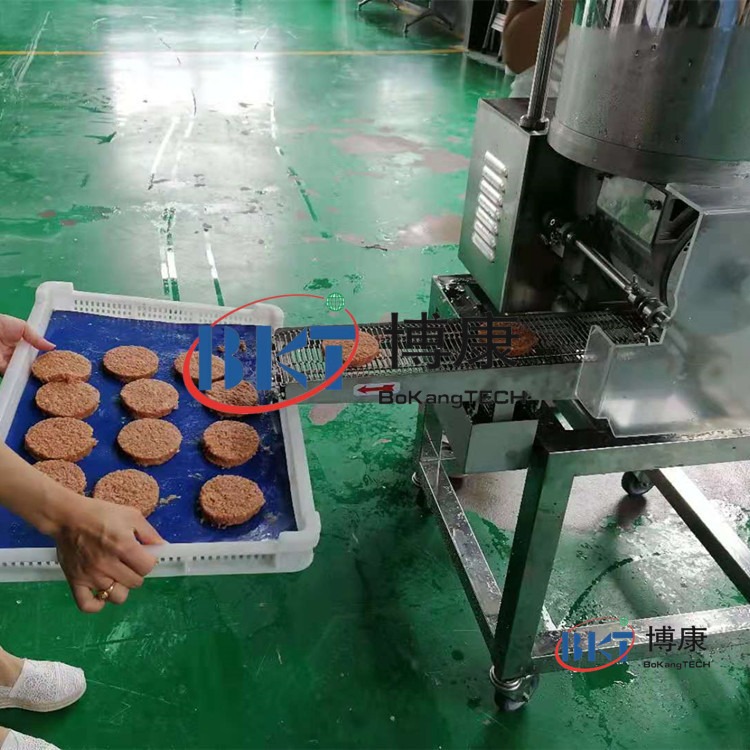 诸城小型鱼饼机 鱼排墨鱼饼成型机 鱼饼成型上浆裹糠生产线