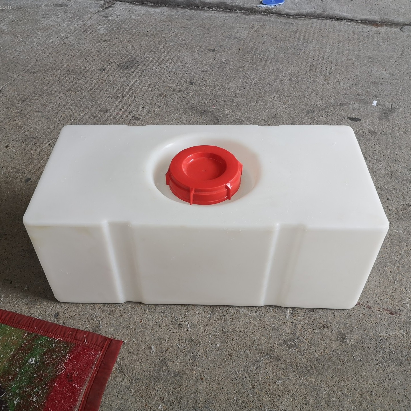 80L机械设备水箱 耐酸碱方正药箱油箱 农用药剂过滤桶 白色方形塑料水箱机械设备配套塑胶桶图片