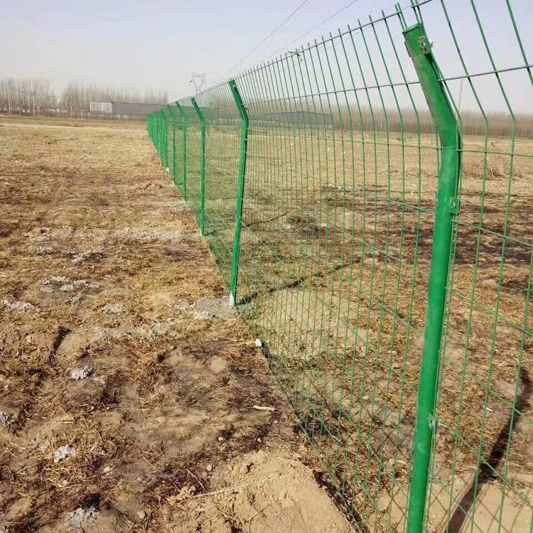 圈地护栏网 道路围栏网 煤矿井隔离网 铁路两侧围栏网 可定制