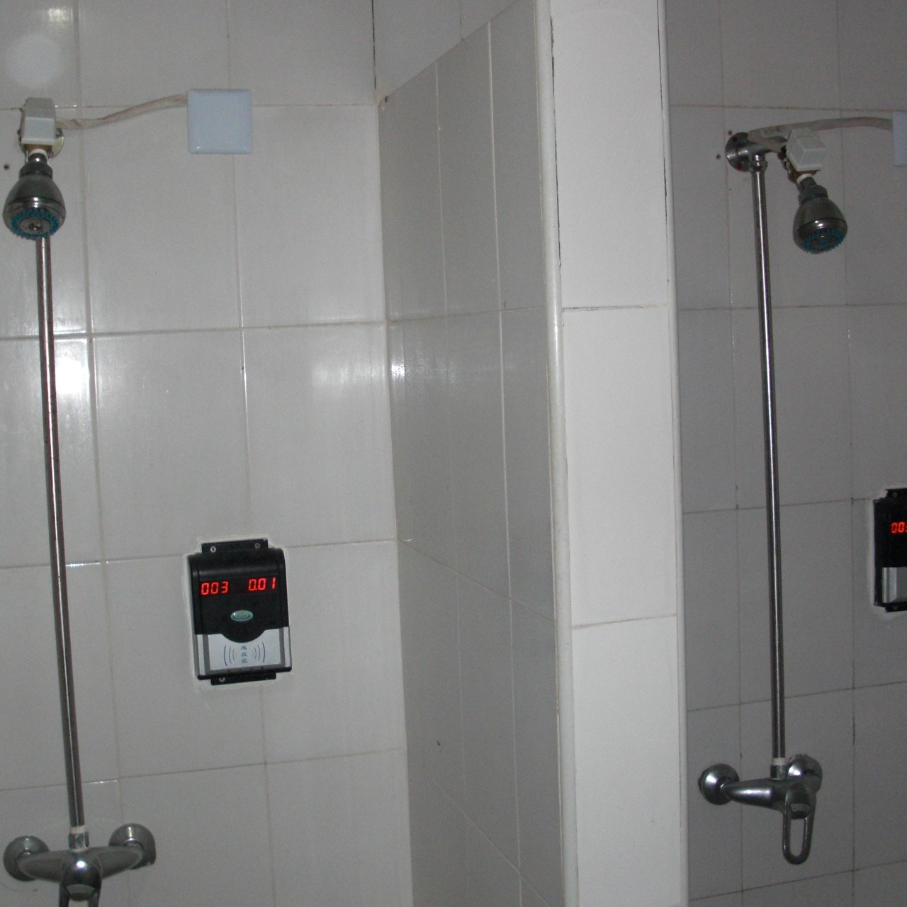 校园洗浴节水器员工浴室控水系统,洗澡刷卡节水系统机