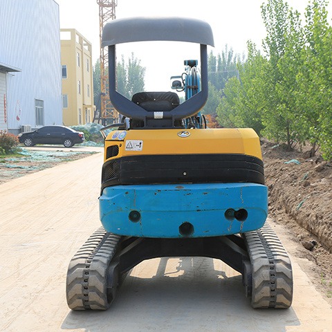 宁夏固原市可以进院干活的小型二手挖掘机 动臂侧移二手小挖机 型号大全