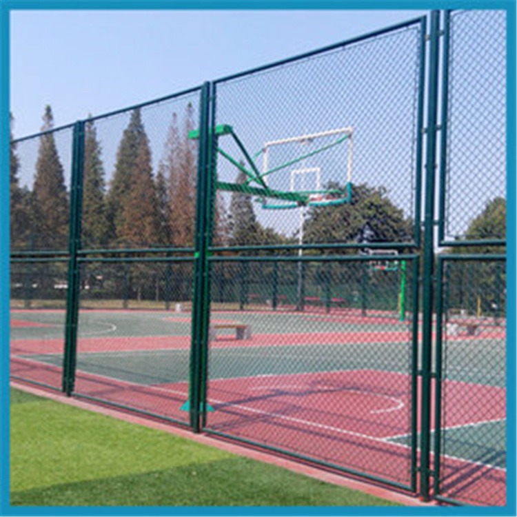 铁丝网围栏11永超厂家生产--网球场围挡丝网篮球防护网