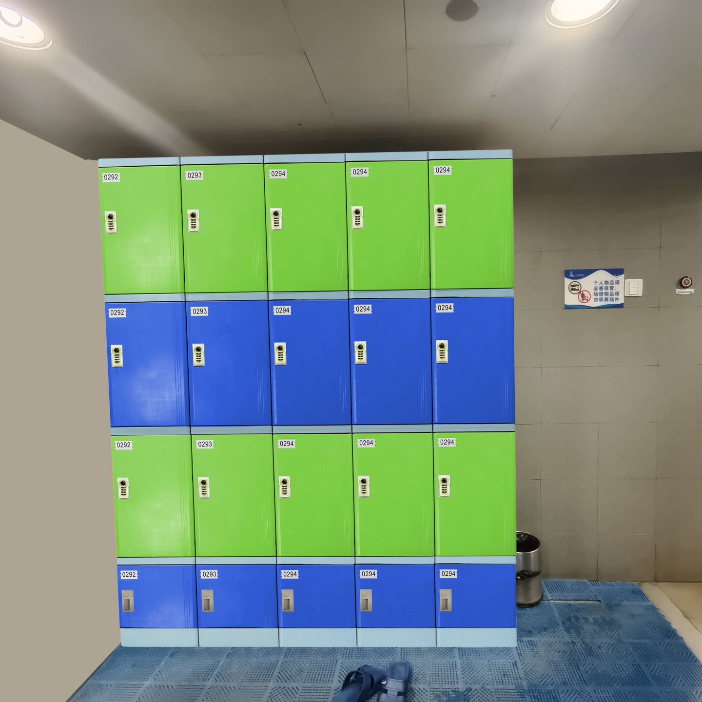 深圳好柜子HGZ-930XXL游泳馆浴室澡堂abs塑料更衣柜 宿舍塑料储物柜