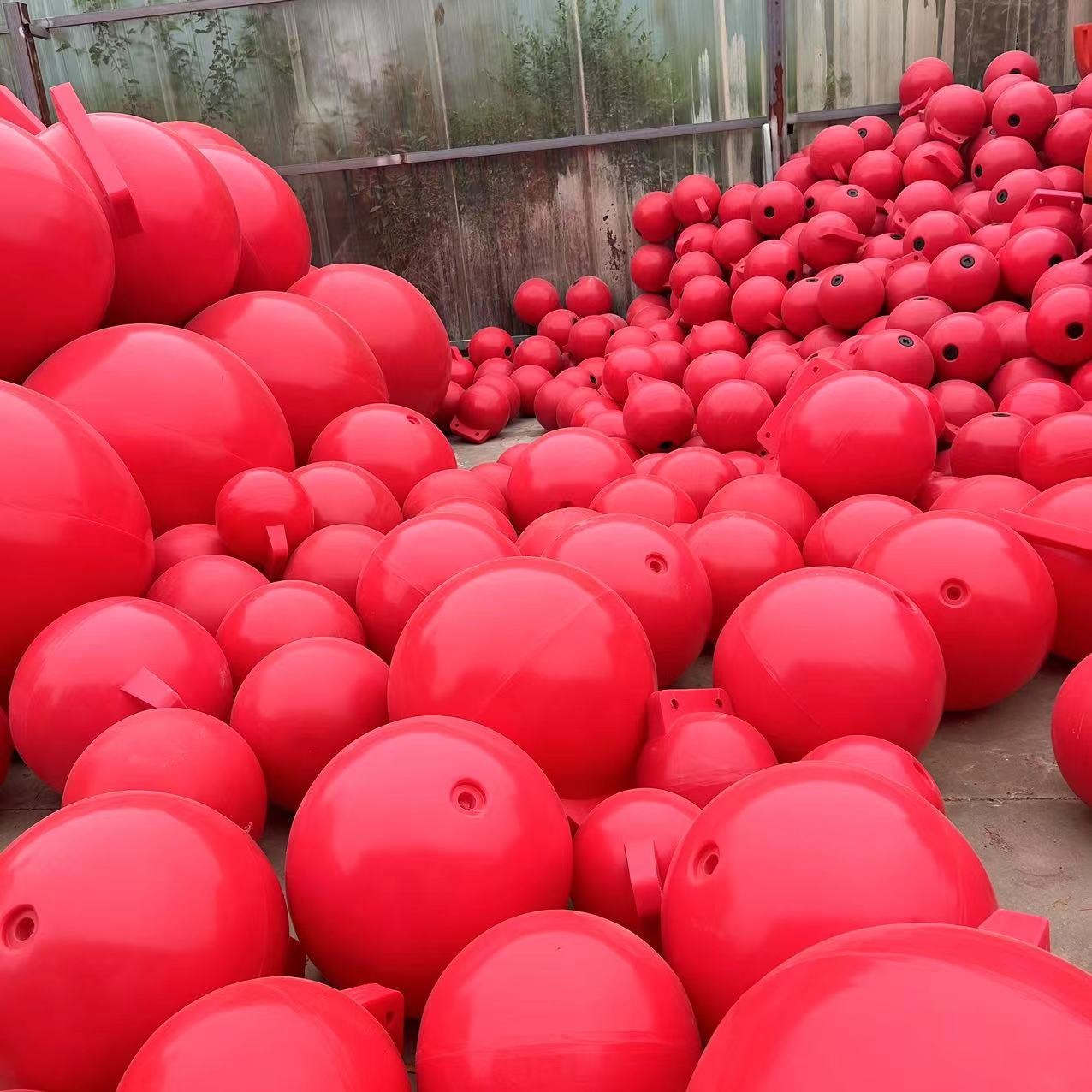 赣州水源地拦截警示浮球 PE塑料警戒浮球批发