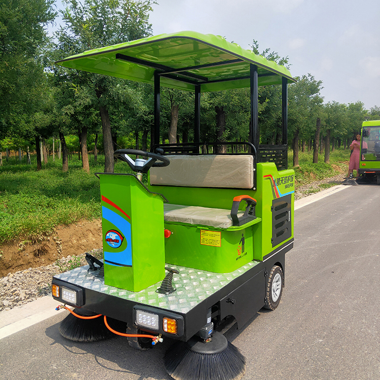 小型驾驶式扫路车 电动清扫车可定带自动喷洒 祥运 路面驾驶式扫路车 可加工定制