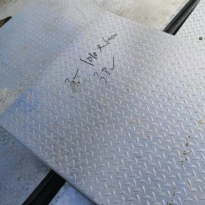 厂家热镀锌花纹钢板 5.0镀锌板3.0mm楼梯防滑板4.0压花踏步花纹板