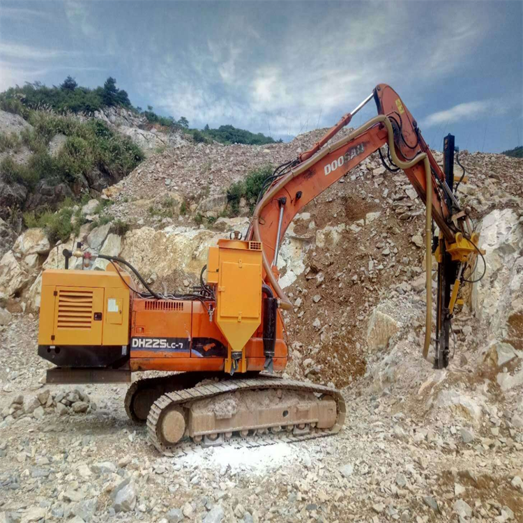 浙江温州挖掘机液压钻机 挖改凿岩冲击钻机 带除尘设备