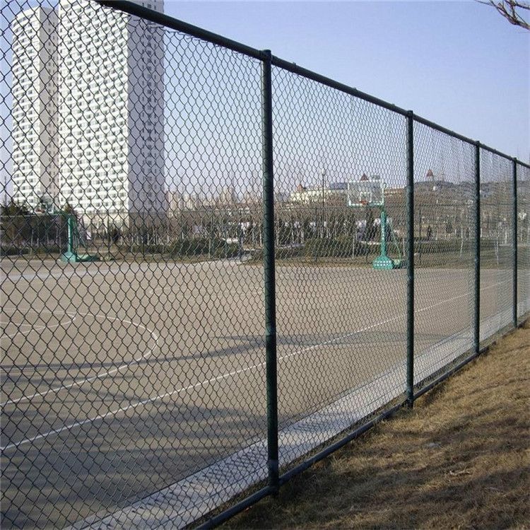 篮球场地围网 体育运动场地围网 排球场围栏 足球场勾花护栏 夏博