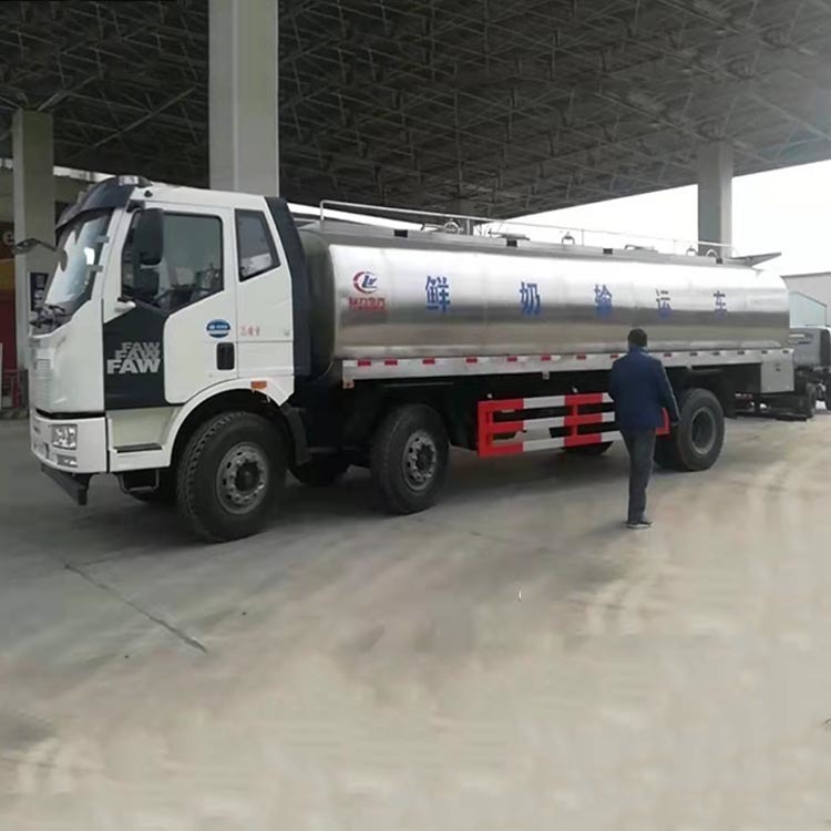 程力威牌CLW5250GNYC5 解放前四后四鲜奶运输车 20吨罐装式鲜奶运输车 厂家销售 可办理分期