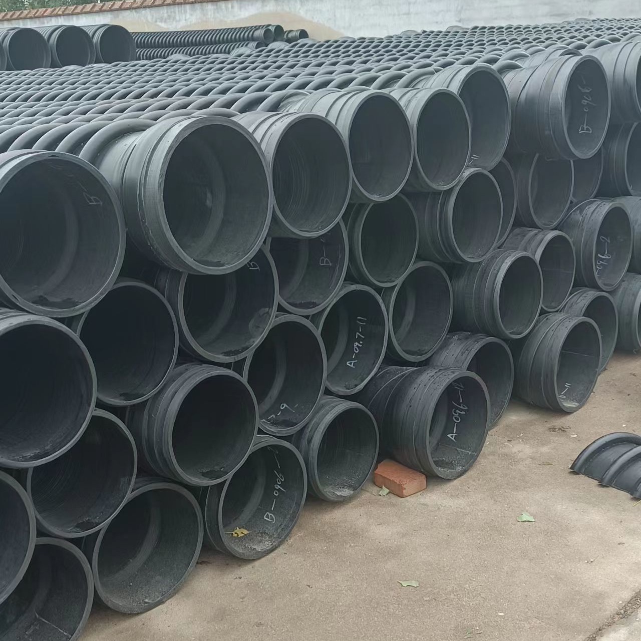 山东临沂雨污水改造管网 300PE钢带波纹管 PE克拉管 炳耀建材