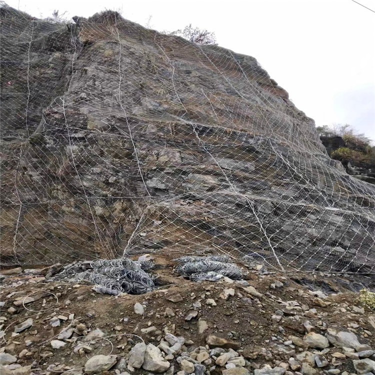 包裹山体主动边坡防护网柔性镀锌铁丝网矿山支护网边坡防护网