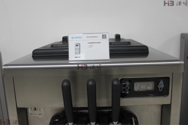 东贝BQ7226型商用冰激凌机  绵阳  黑金刚系列带夹心功能冰淇淋机 价格示例图1