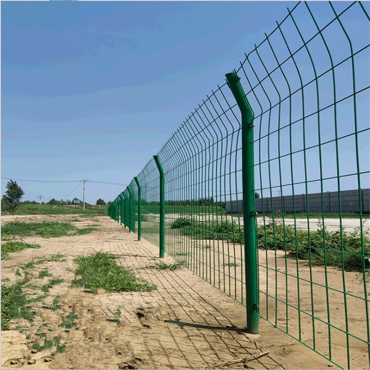 钢丝网围栏 工地丝网围栏 防盗焊接护栏网 德兰专业定制