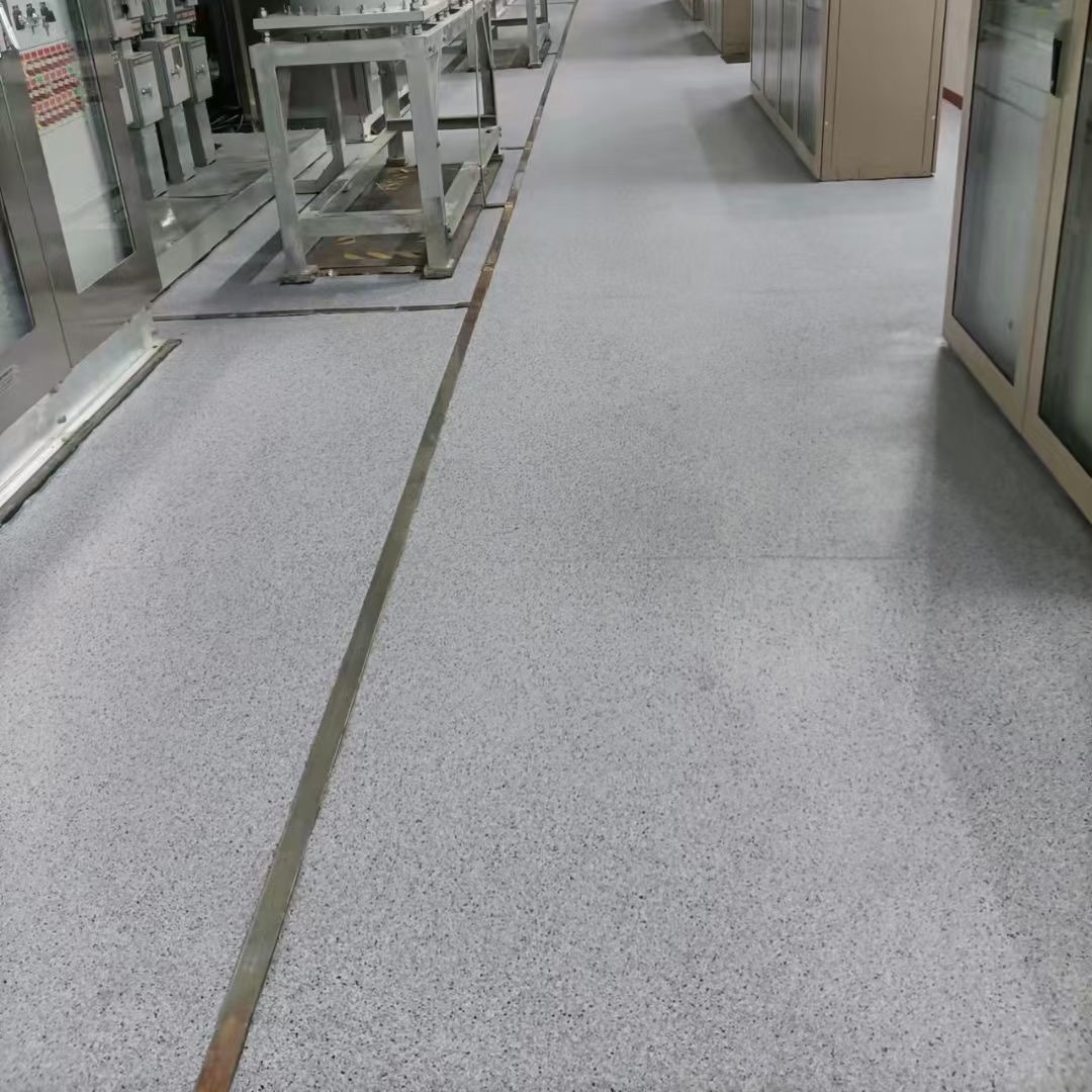 PVC塑胶地板厂家 PVC防静电地板卷材  适用机房电厂 电子厂房车间地面图片