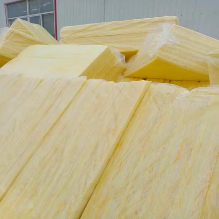 泗阳县华美玻璃棉板批发 容重为70kg/m3玻璃棉板厂家夏季促销