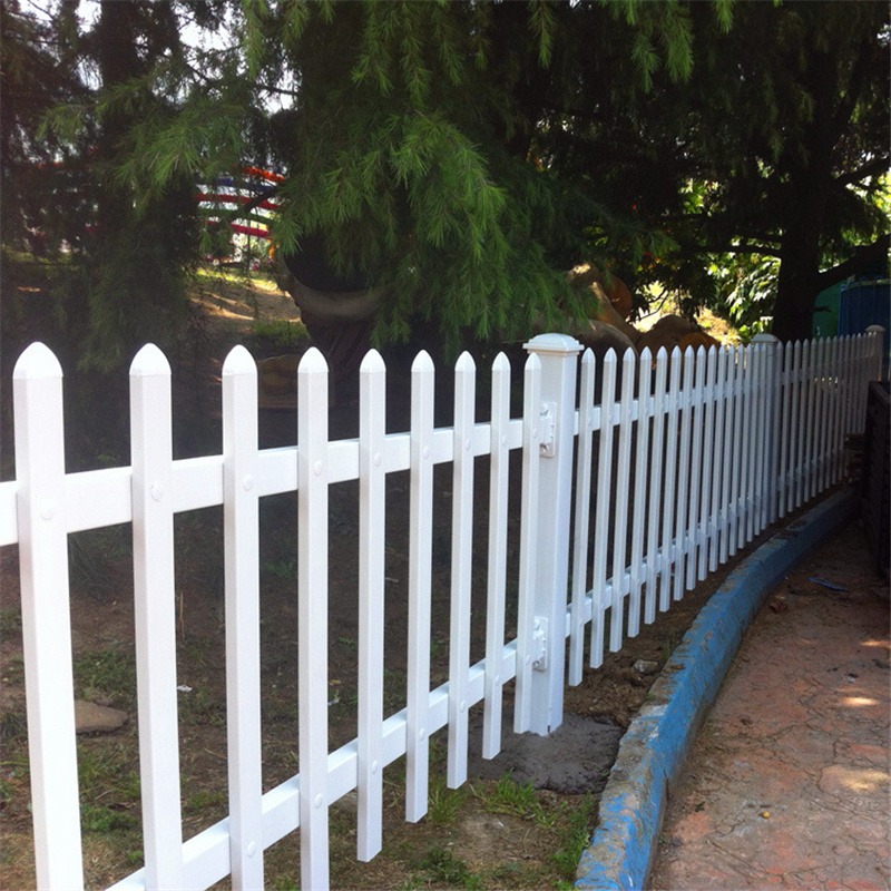 现货供应户外隔离pvc塑料篱笆花园围栏儿童围墙护栏 塑钢型材峰尚安