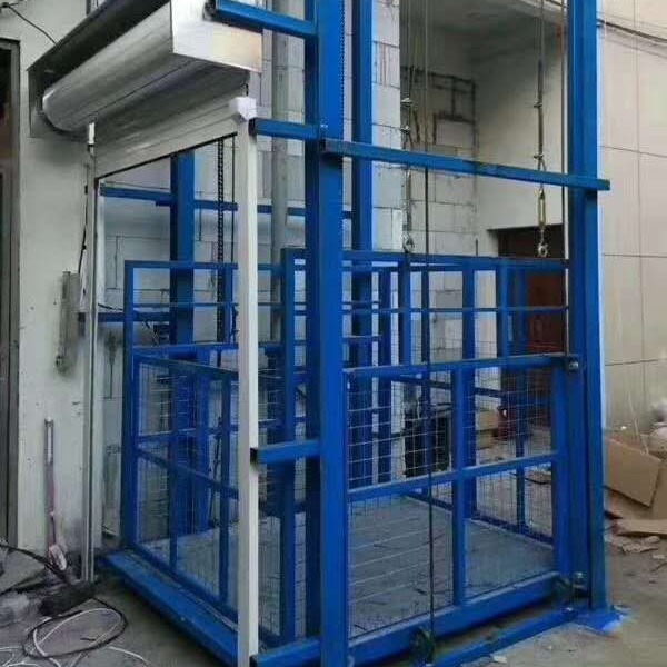 翔顺 工厂卸货搬运 直顶式升降机 室外液压货梯 导轨式升降货梯