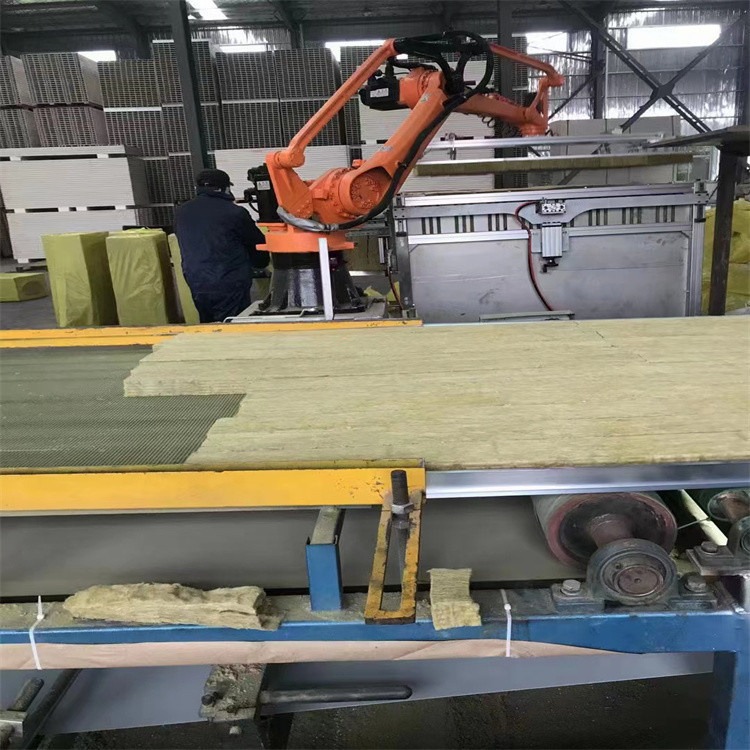 岩棉条自动上板机 岩棉复合板设备 智能机器人续棉机 丰全机械